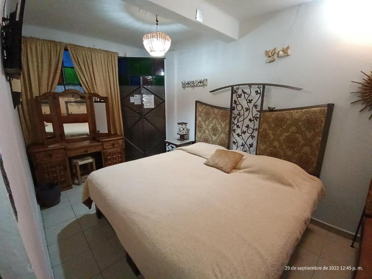 Hotel Posada Spa Antigua Casa Hogar 태스코 데 알라르콘 외부 사진